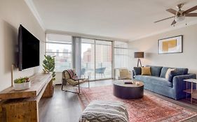 Cozysuites 800 Tower 1Br With Gym! 16